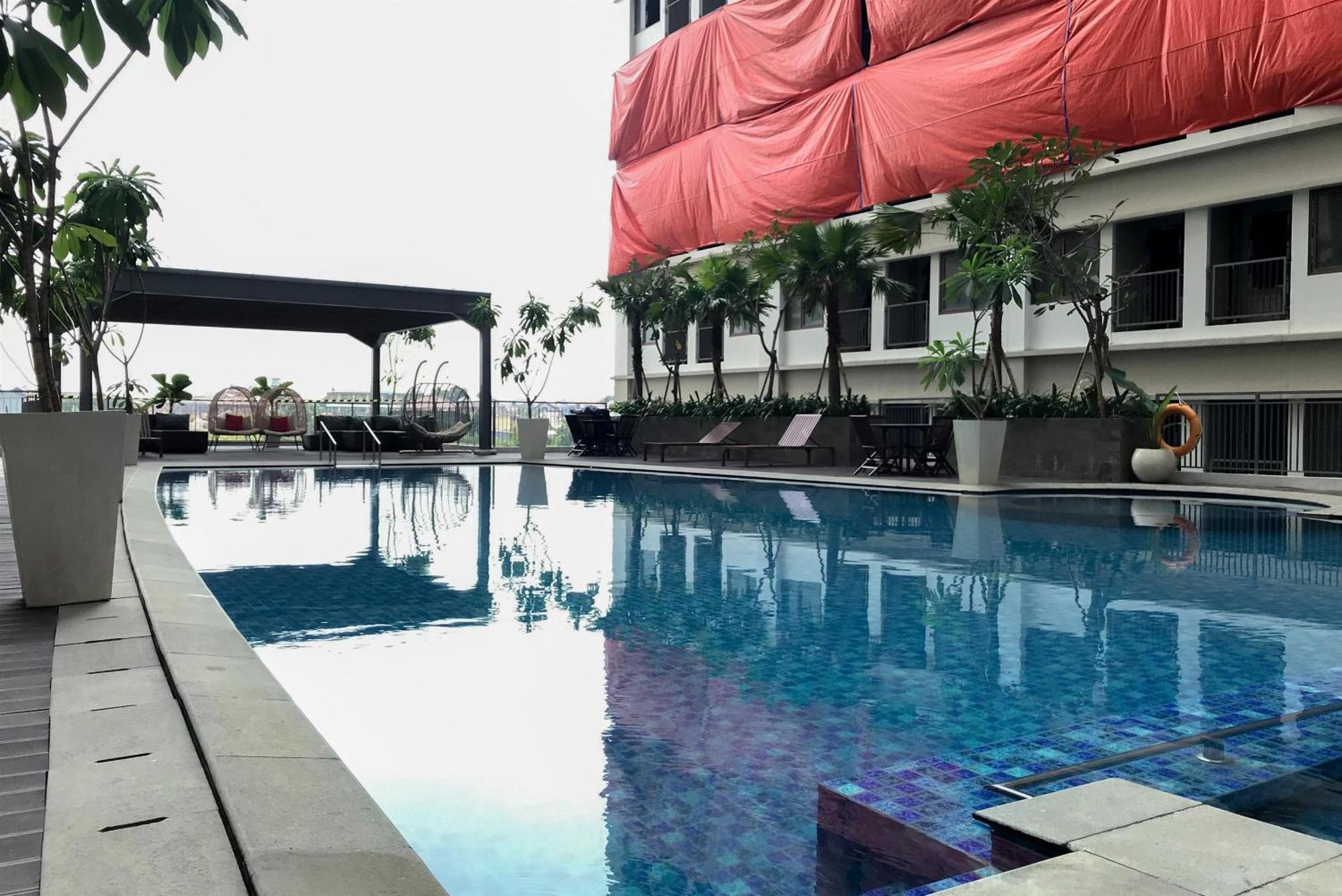 Homey And Simply Look Gateway Park Lrt By Travelio Apartemen *