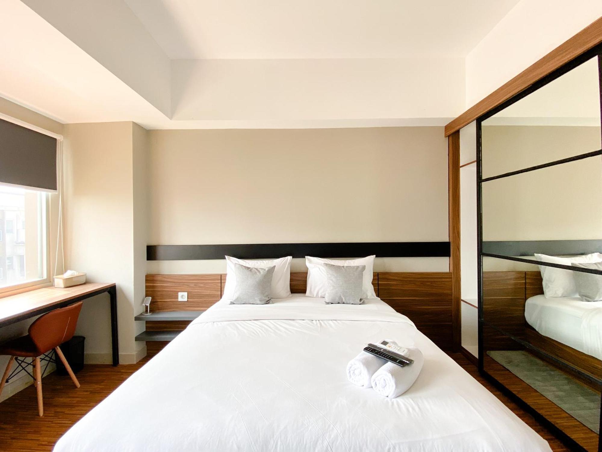 Apartemen Homey And Simply Look Gateway Park Lrt By Travelio
